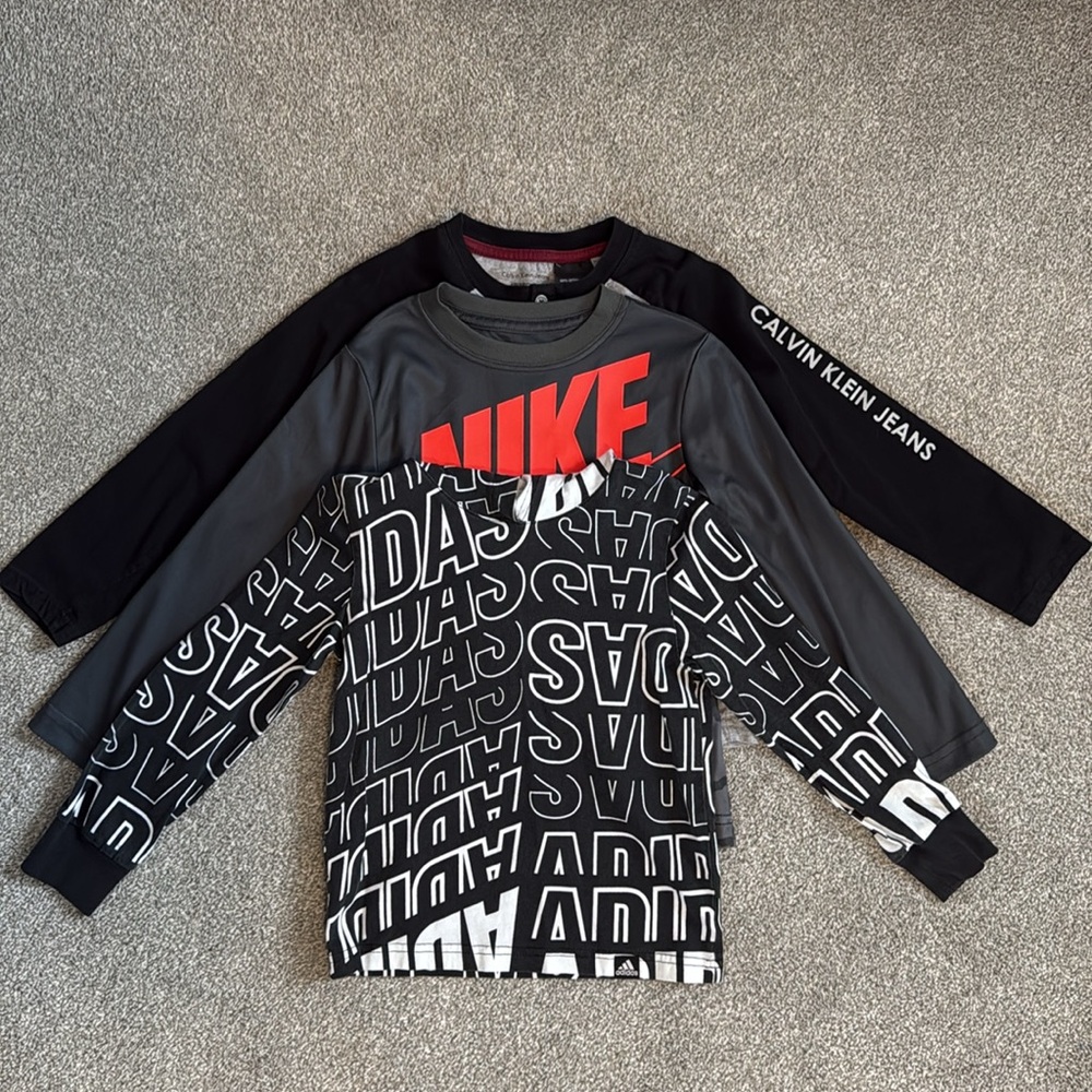 Boys long sleeve tops size 4 in good condition!